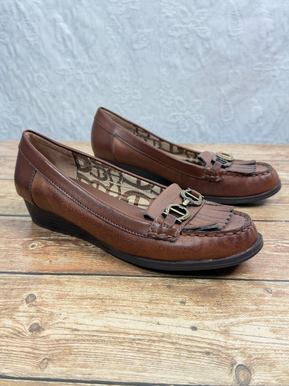 Etienne Aigner Women’s 7 Brown Leather Kiltie Loafer Wedge Slip On Dress Shoes